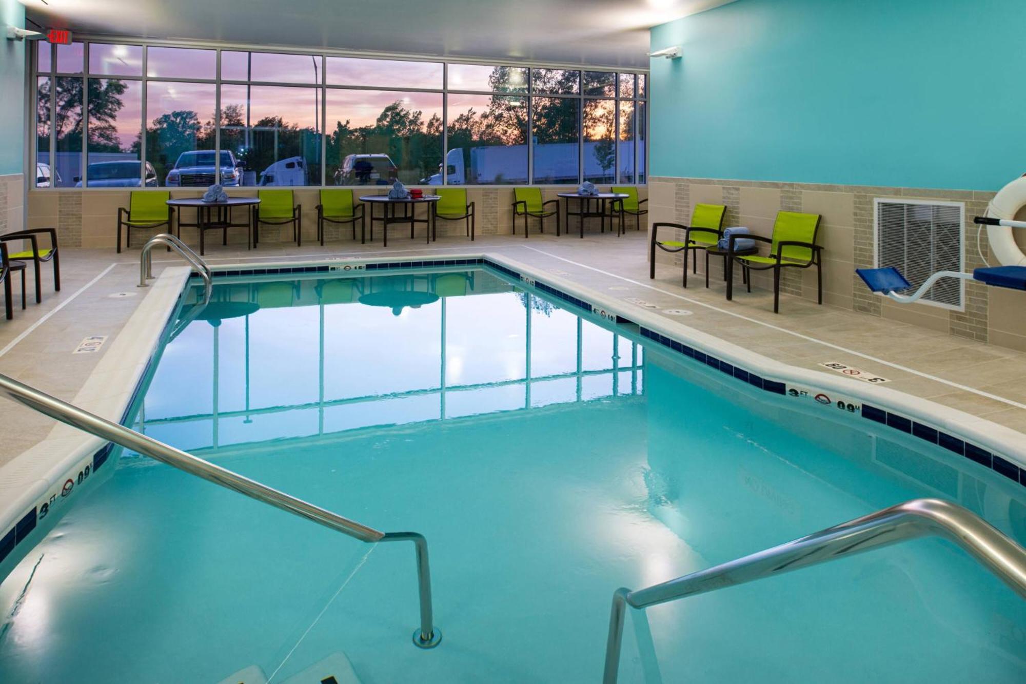 Springhill Suites By Marriott Kansas City Northeast Exterior photo