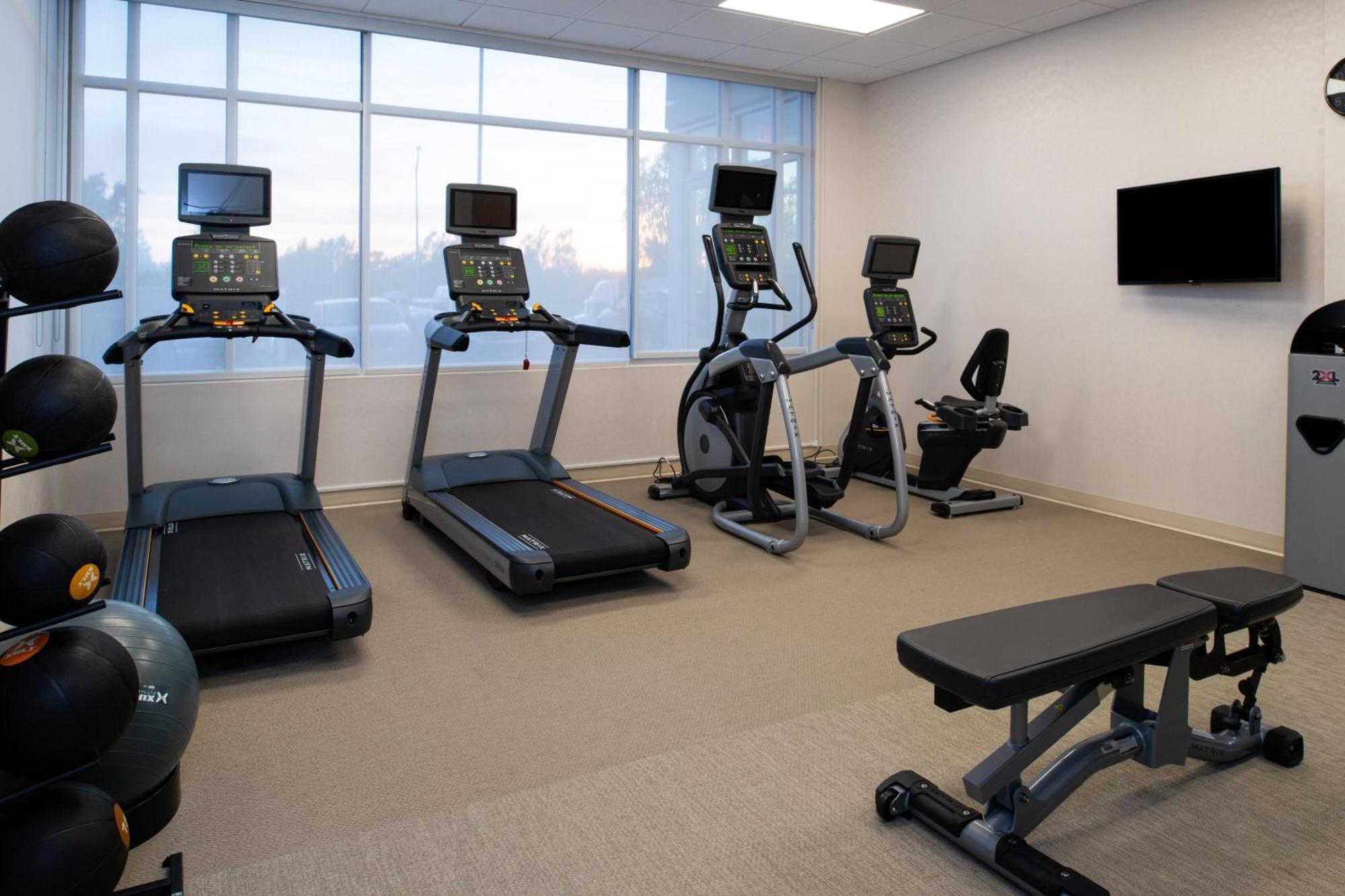 Springhill Suites By Marriott Kansas City Northeast Exterior photo