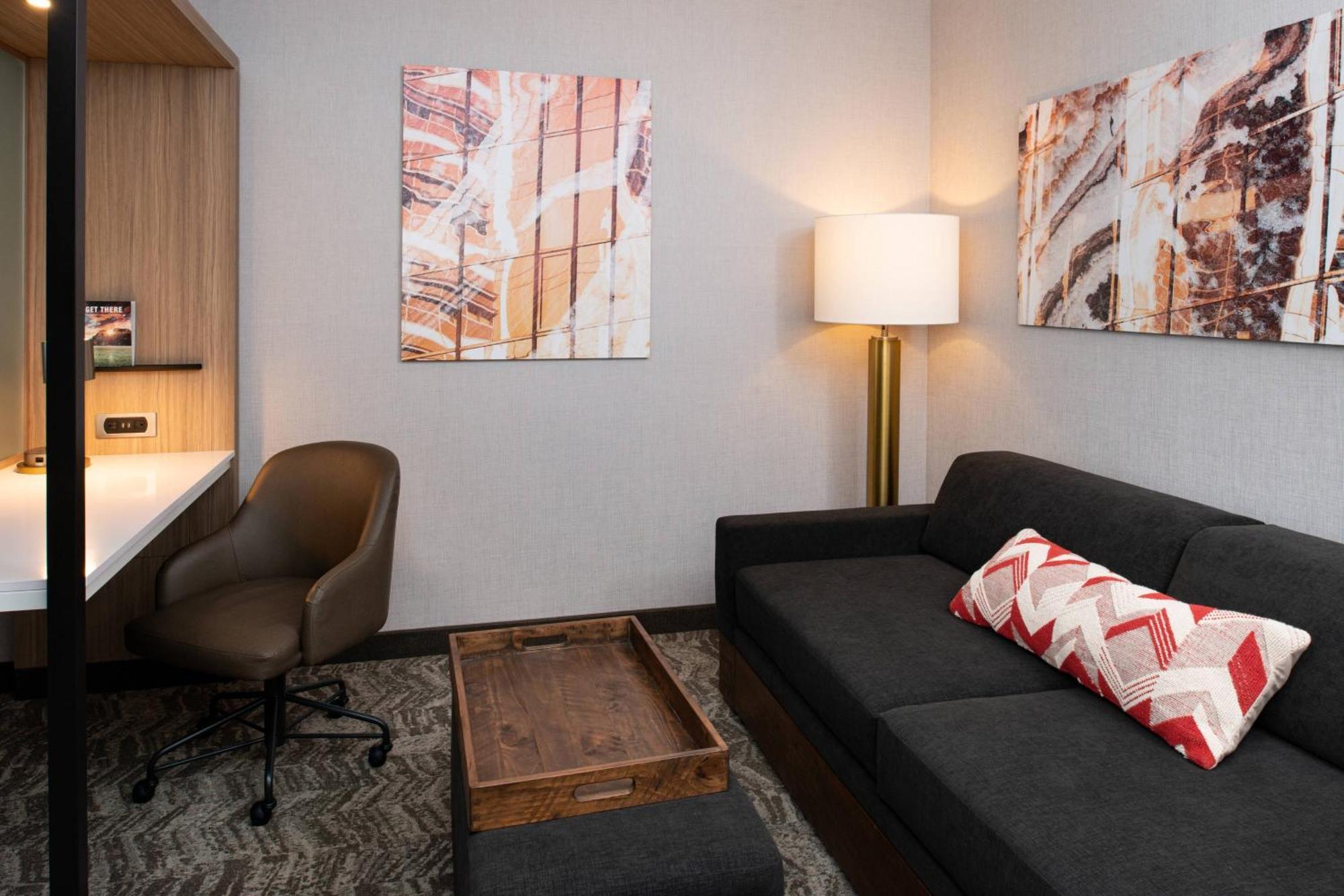 Springhill Suites By Marriott Kansas City Northeast Exterior photo
